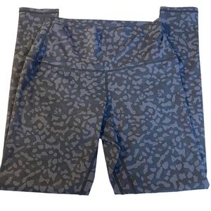 Lululemon Black & Gray Camo Leggings See Description for Sizing